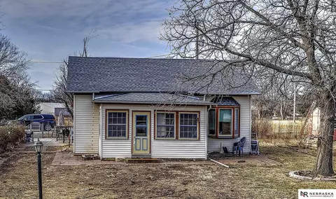 411 NW 84th St, Lincoln, NE 68528