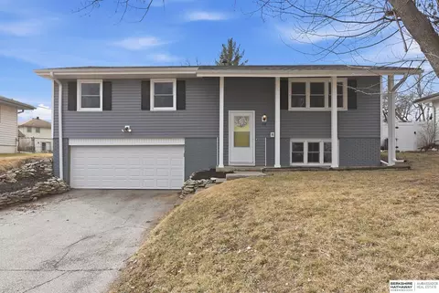 218 S 111th St, Omaha, NE 68154