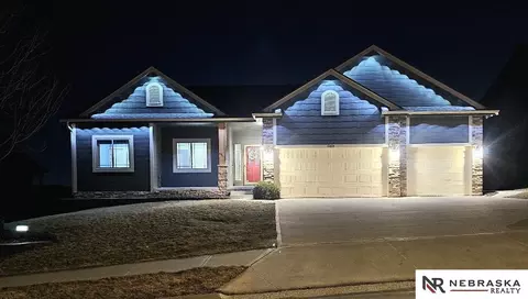 17425 Redman Ave, Omaha, NE 68116