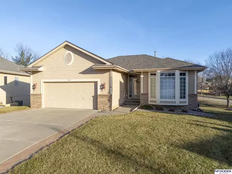 7825 S 94th St, La Vista, NE 68128