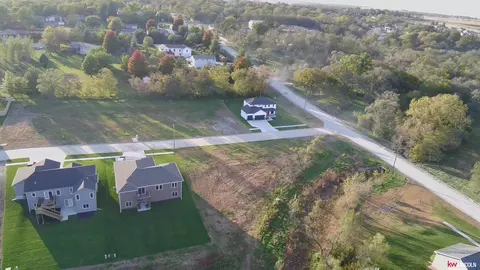 915 Evergreen Rd, Bennet, NE 68317