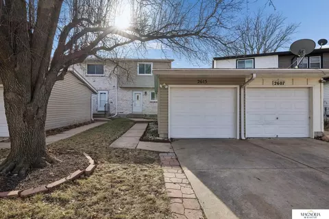2615 Piccadilly Ct, Lincoln, NE 68512