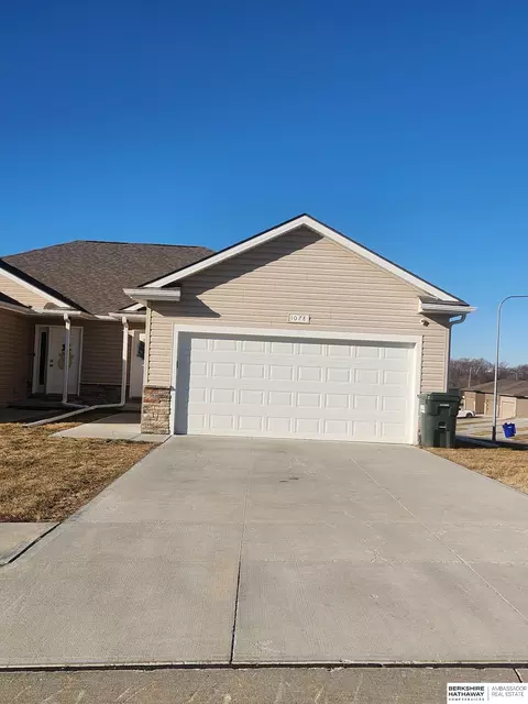1078 N 170 Ave, Omaha, NE 68118