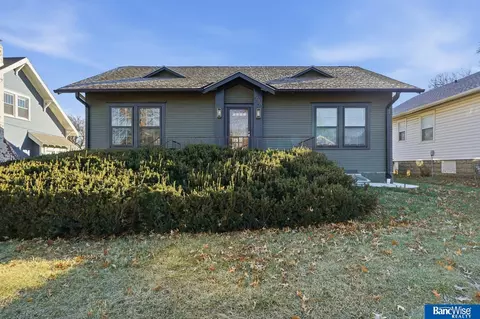 2644 S 12th St, Lincoln, NE 68502