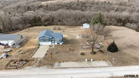13614 Wallace Dr, Plattsmouth, NE 68048