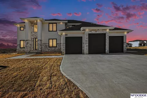 3638 S 217 St, Elkhorn, NE 68022