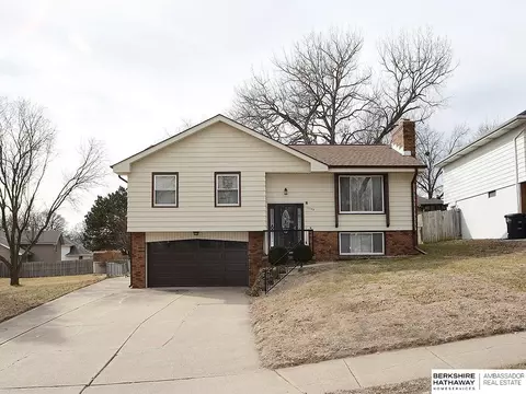 11009 U St, Omaha, NE 68137