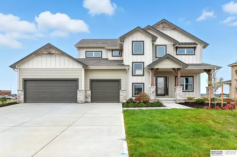 10422 Sherman St, Papillion, NE 68046