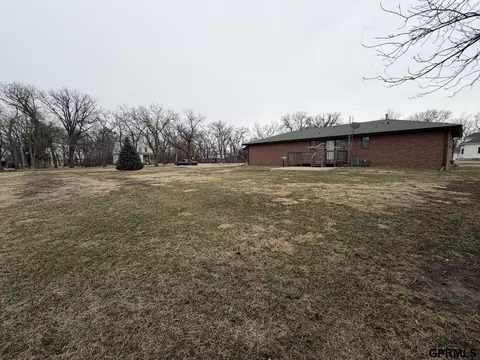 Exterior - 424 E 3rd St, Wilber, NE 68465 photo 3 of 5