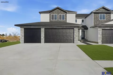 8910 Peregrine Rd, Lincoln, NE 68505