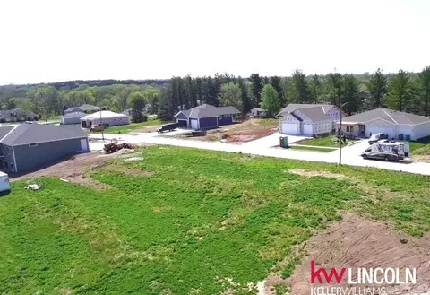 1040 Evergreen Rd, Bennet, NE 68317