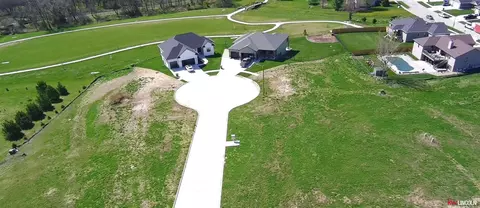 355 Cottonwood Ct, Bennet, NE 68317