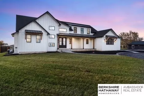 19970 S 172 Plaza Cir, Springfield, NE 68059