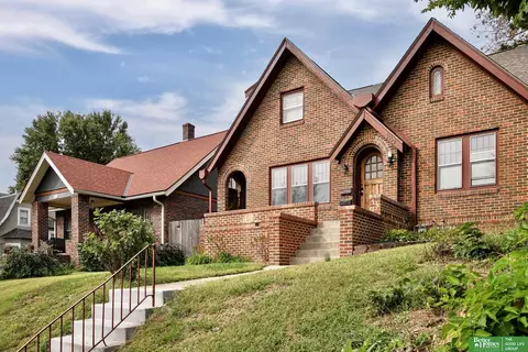 1112 S 60th St, Omaha, NE 68106