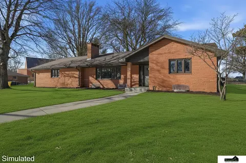 1515 W Manor Dr, Lincoln, NE 68506