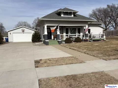 454 E 15th St, Wahoo, NE 68066