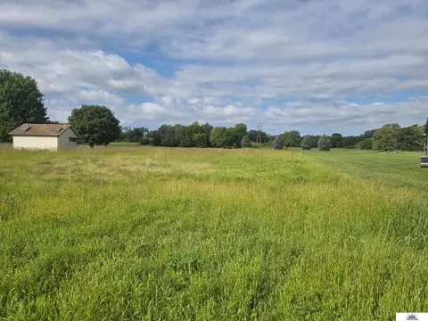 3041 Lakeside Dr, Plattsmouth, NE 68048