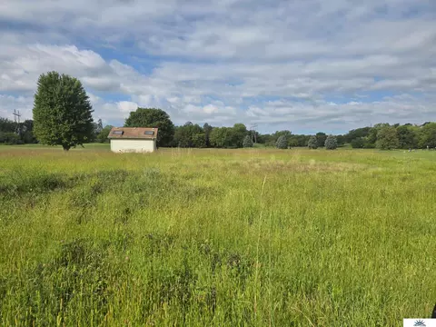 3039 Lakeside Dr, Plattsmouth, NE 68048