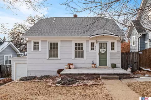 2206 N 51st St, Omaha, NE 68104