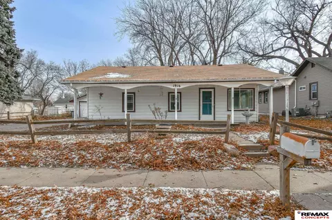 1916 N 32nd St, Lincoln, NE 68503