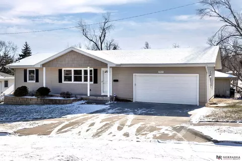 9457 Miami St, Omaha, NE 68134