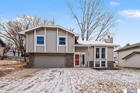 2246 N 128 Cir, Omaha, NE 68164