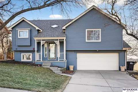 5524 N 113th St, Omaha, NE 68164