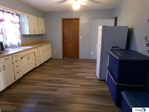 Kitchen - 914 Bell St, Beatrice, NE 68310 photo 2 of 4