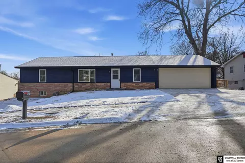 713 8th Ave, Plattsmouth, NE 68048