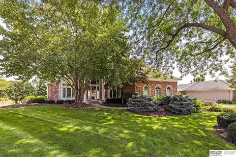 1319 S 184th Cir, Omaha, NE 68130