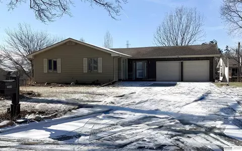 2604 Kimberly Dr, Omaha, NE 68134