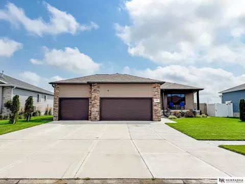 1539 Stonewood Ave, Grand Island, NE 68803