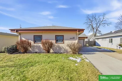 141 N Lincoln St, Fremont, NE 68025