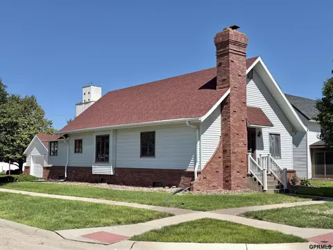 475 9th Ave, Fairmont, NE 68354