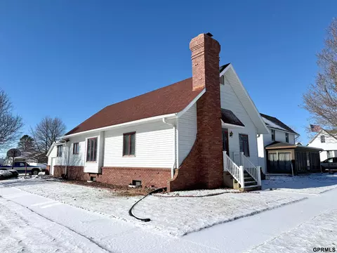 475 9th Ave, Fairmont, NE 68354