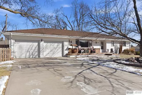 20764 Emmet St, Elkhorn, NE 68022