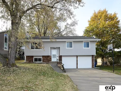 9804 S 20th St, Bellevue, NE 68123