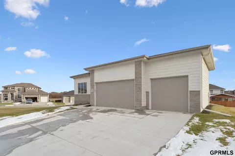 18307 Birch Ave, Omaha, NE 68136