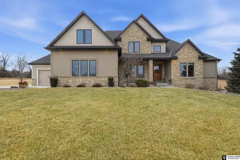 17211 S 38 St, Roca, NE 68430