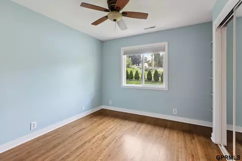 Bedroom - 9334 Spring St, Omaha, NE 68124 photo 5 of 10