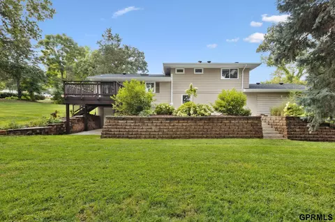Exterior - 9334 Spring St, Omaha, NE 68124 photo 4 of 9
