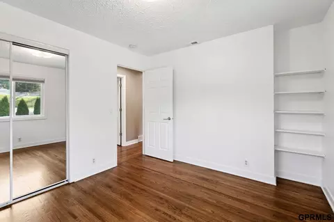 Bedroom - 9334 Spring St, Omaha, NE 68124 photo 8 of 10