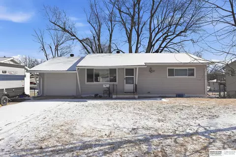 317 N Osage St, Papillion, NE 68046