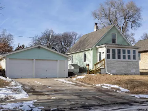 4316 S 37 St, Omaha, NE 68107