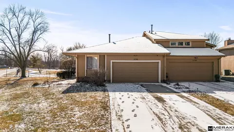 11705 Ruggles Cir, Omaha, NE 68164