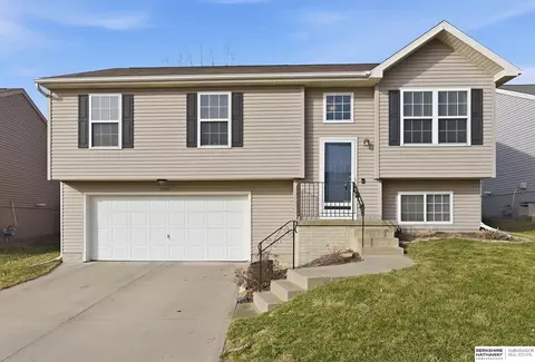 6958 N 88th Ave, Omaha, NE 68122