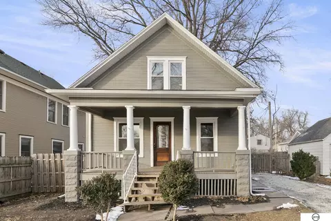 710 Sumner St, Lincoln, NE 68502