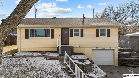 8205 Walnut Ln, Omaha, NE 68127