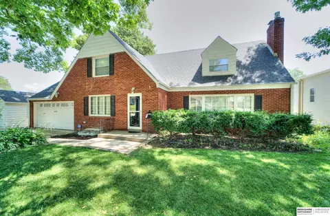 455 N 61 St, Omaha, NE 68132