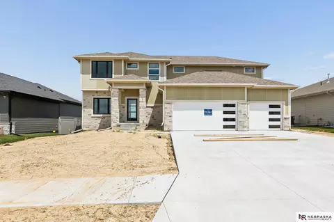 10911 N 161 Ave, Bennington, NE 68007